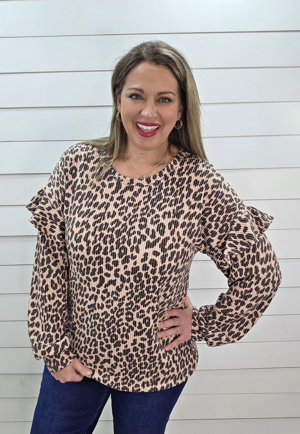 TAUPE RAISED RIBBED ANIMAL TOP W/ RUFFLE SLEEVE