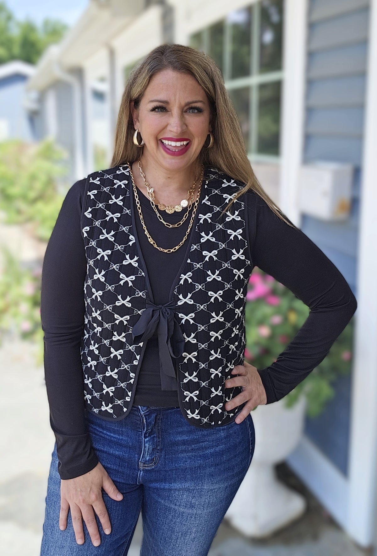 BLACK QUILTED BOW PRINT TIE VEST