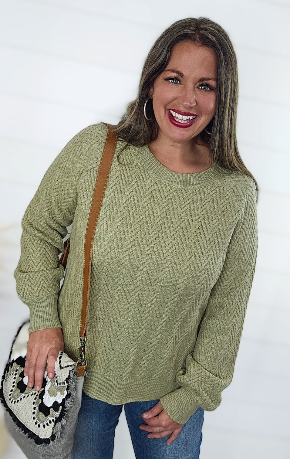 SAGE CHEVRON TEXTURED CREW NECK LIGHT WEIGHT SWEATER