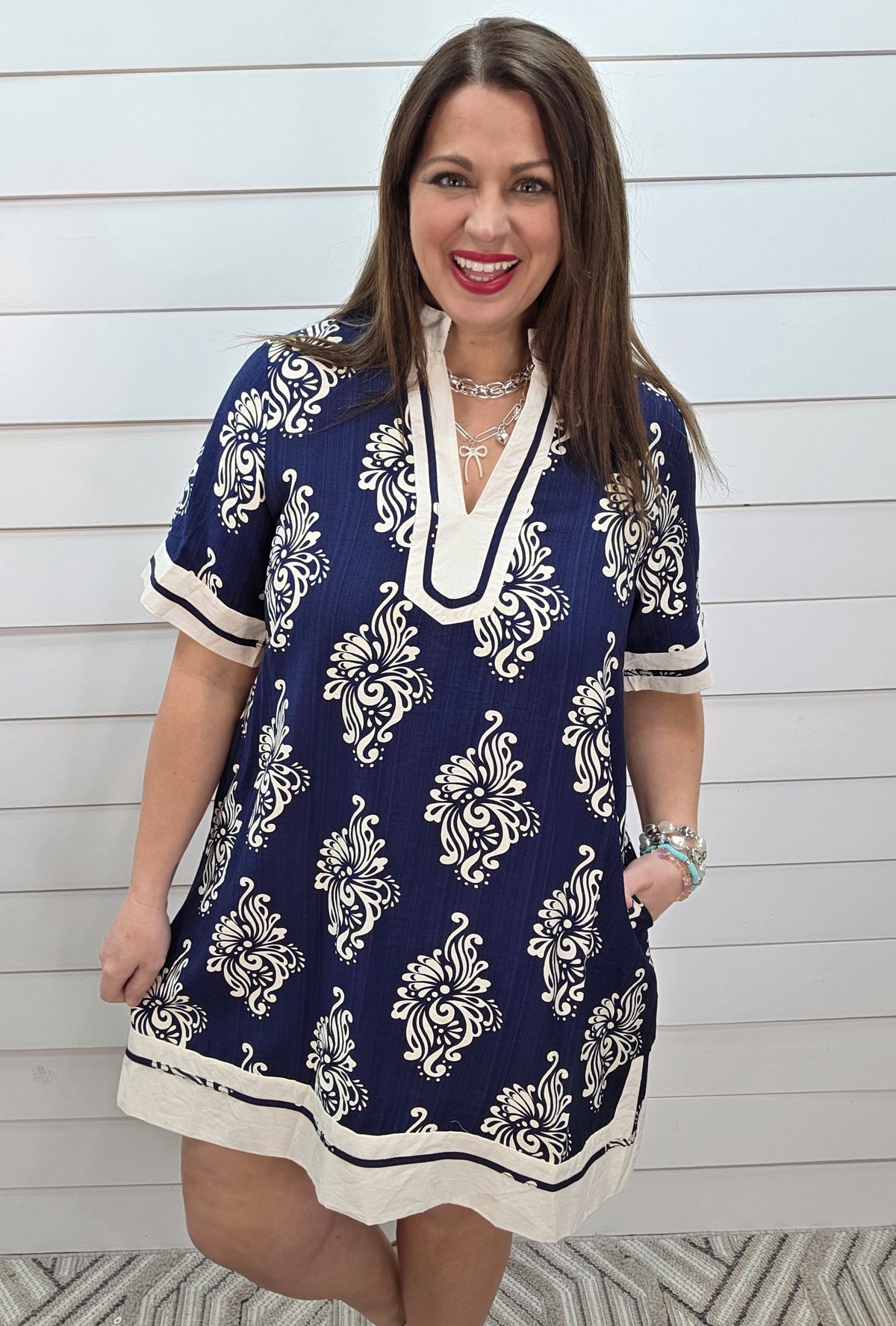 NAVY/CREAM ABSTRACT PRINT V NECK DRESS