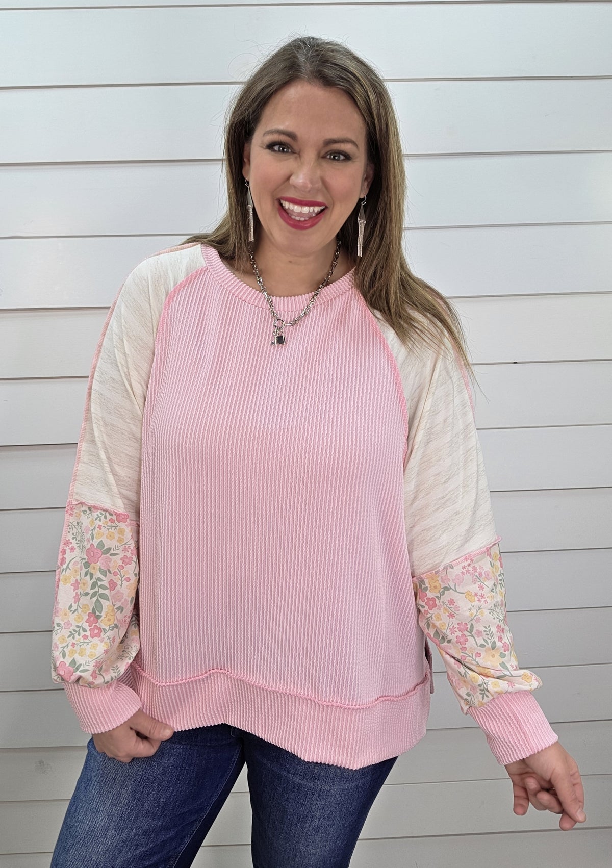 PINK RAISED RIBBED KNIT W/ FLORAL/STRIPED CONTRAST SLEEVE LOOSE FIT TOP
