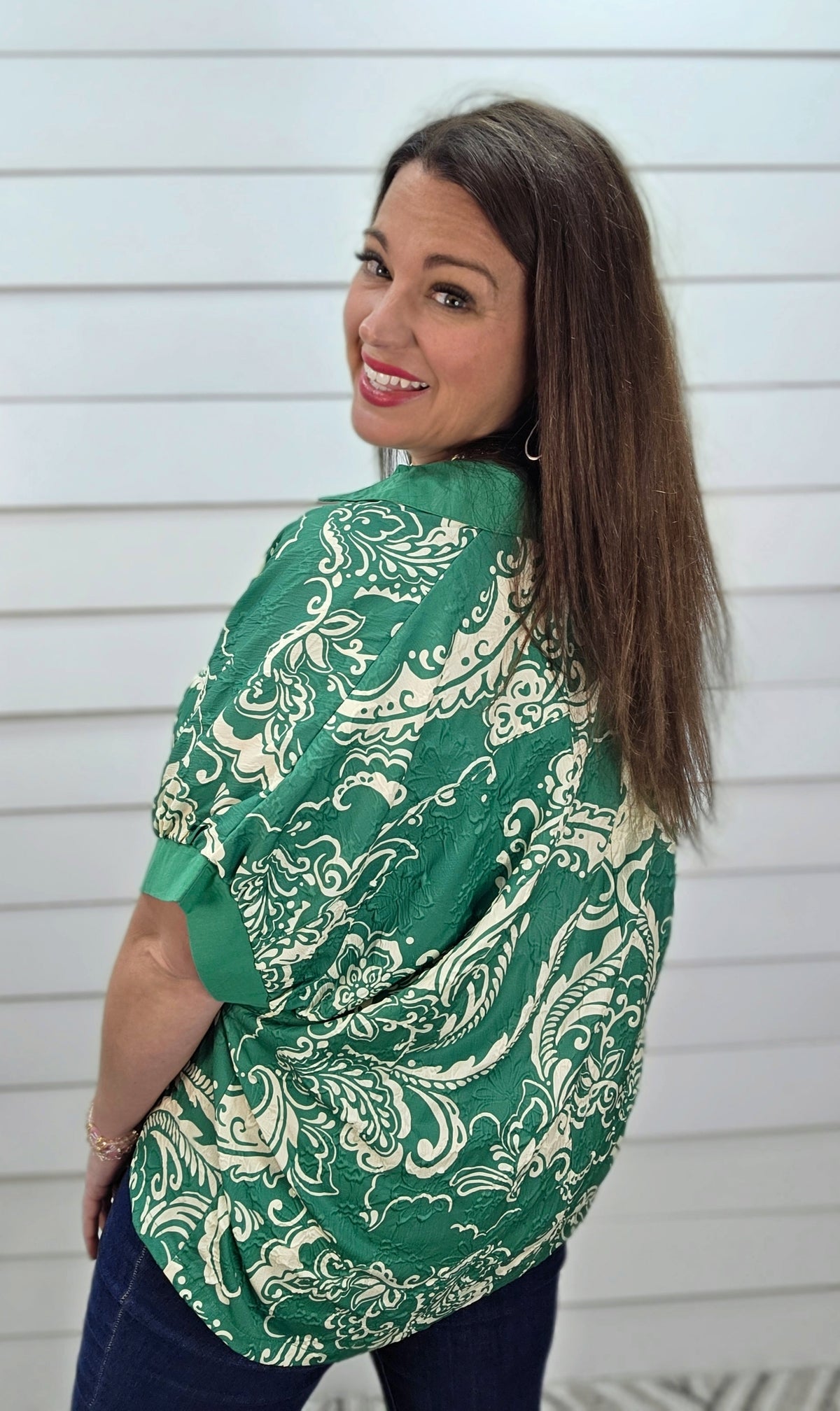 GREEN/CREAM TEXTURED OVERSIZED PRINTED V NECK TOP