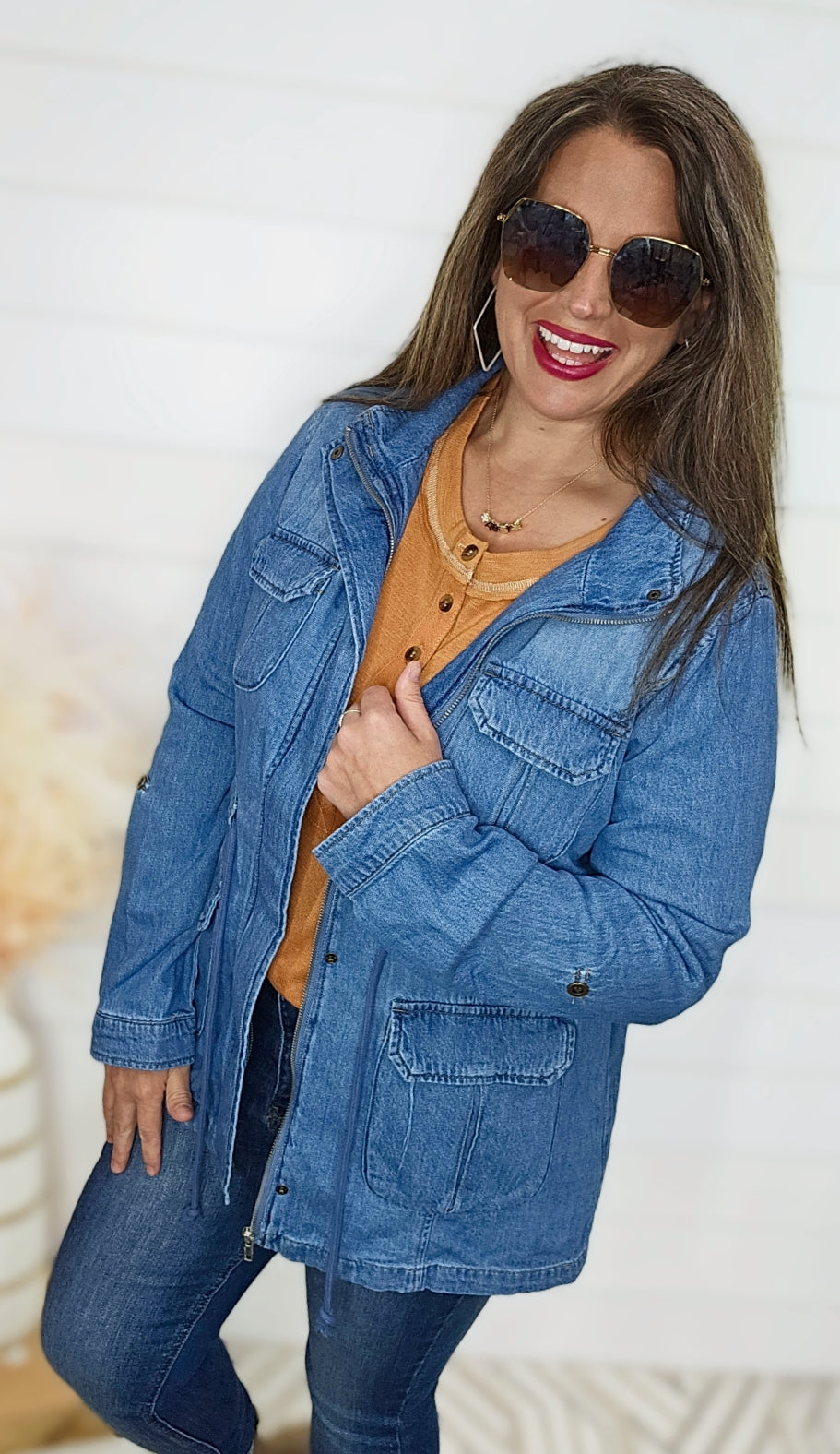 MEDIUM WASH DRAWSTRING JEAN JACKET