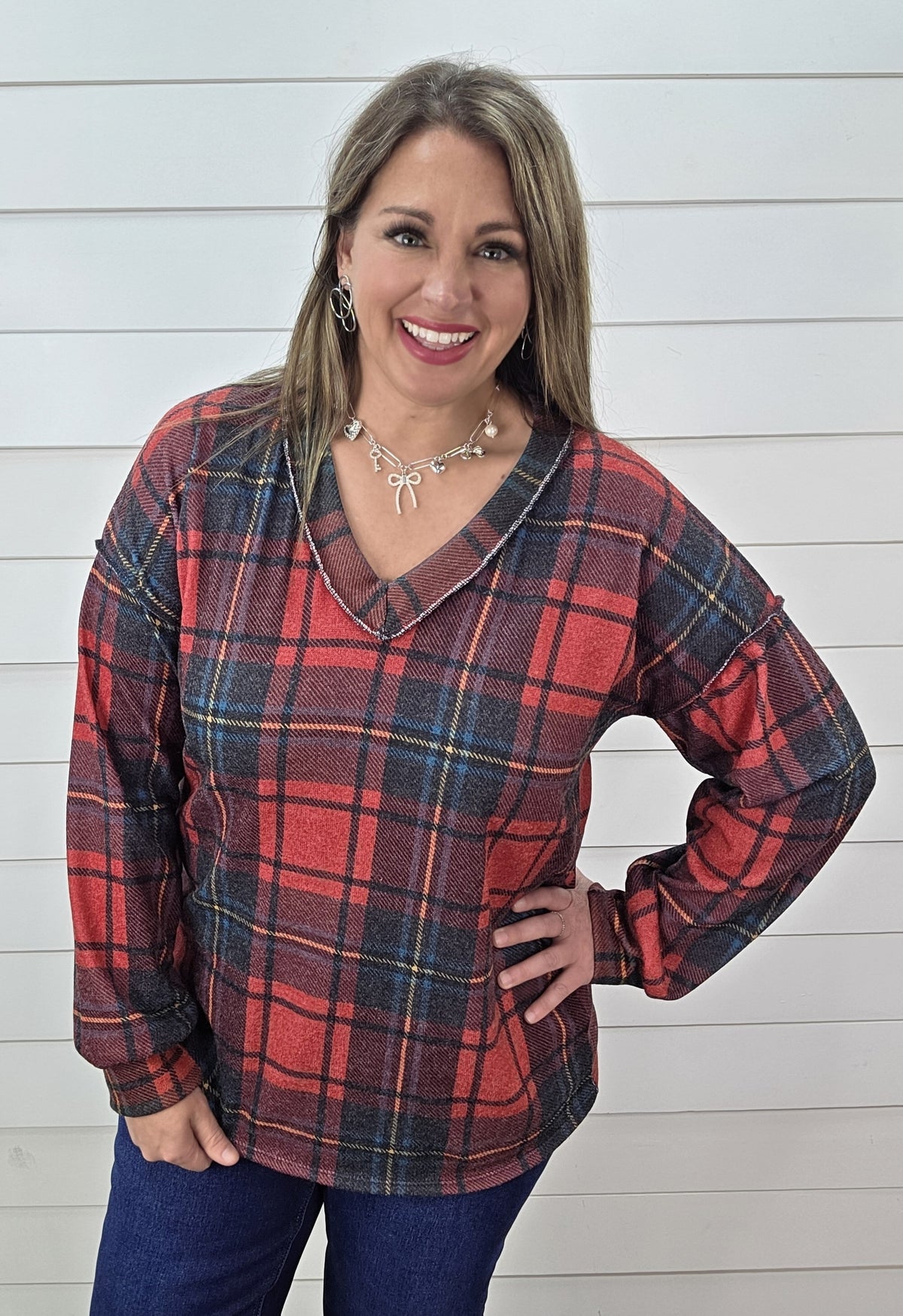 RED/GREEN PLAID V NECK KNIT TOP