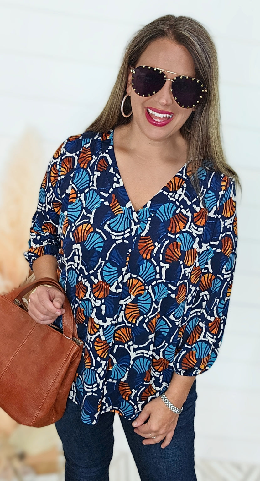 NAVY/RUST PRINTED V NECK WRINKLE FREE TOP