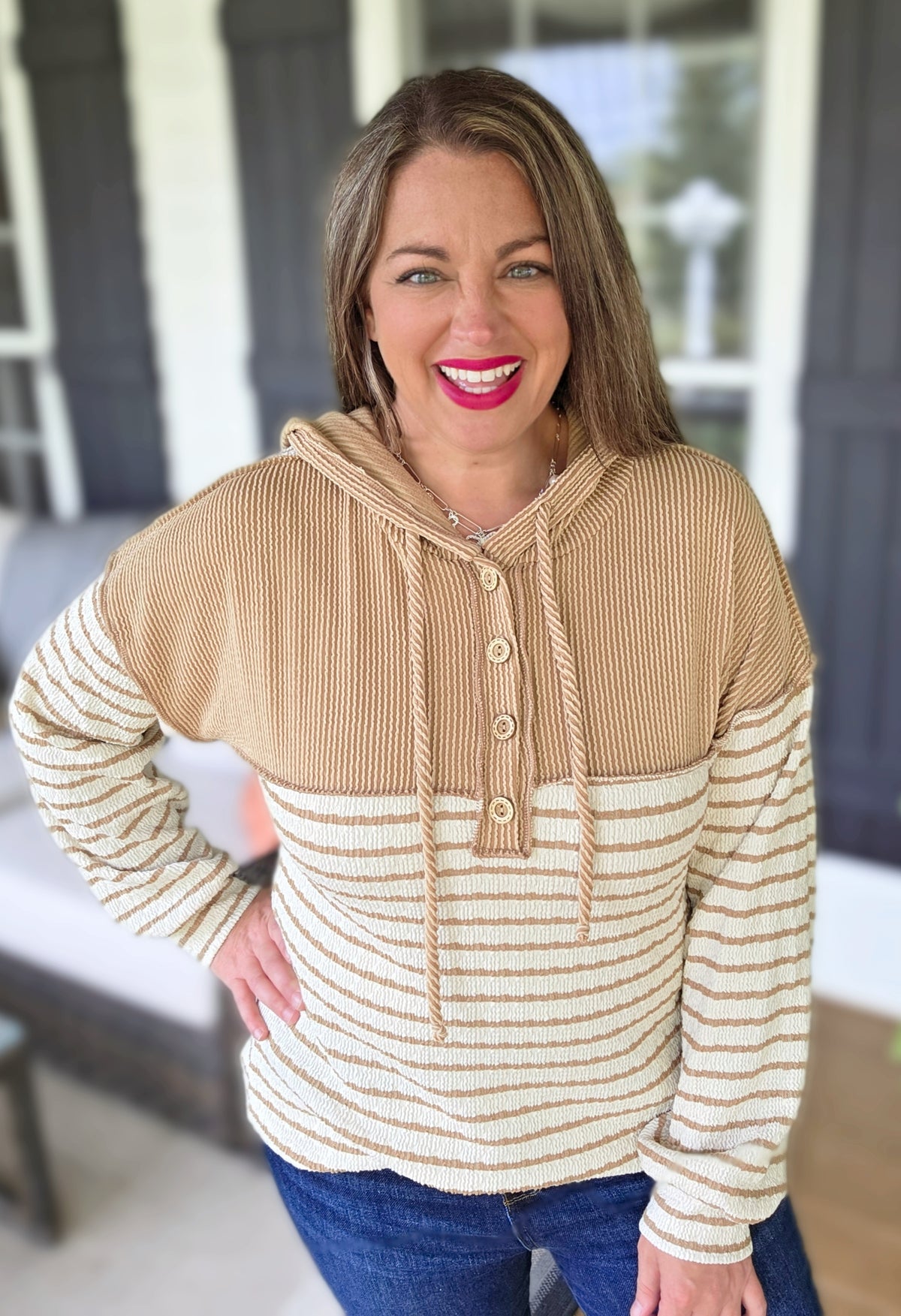 CREAM/MOCHA STRIPED CONTRAST FABRIC HOODED BUTTON TRIM TOP