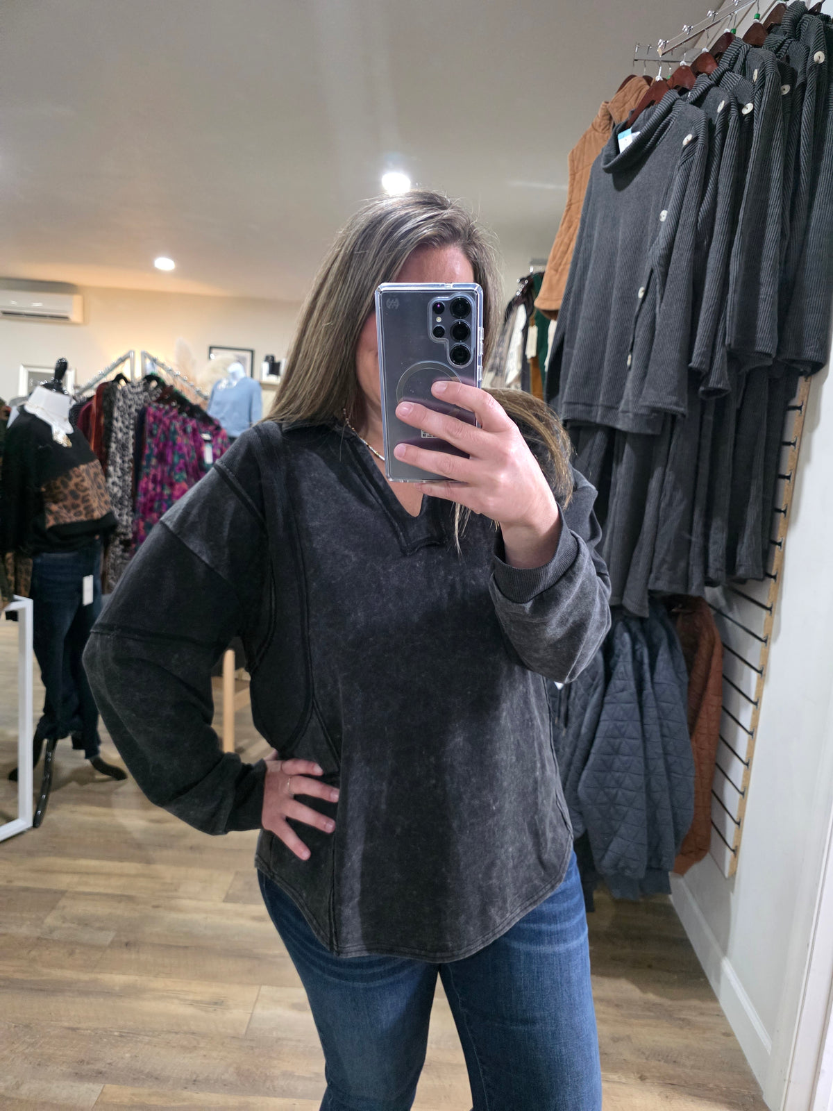 BLACK MINERAL WASH FRENCH TERRY PULLOVER WITH LAY DOWN COLLAR