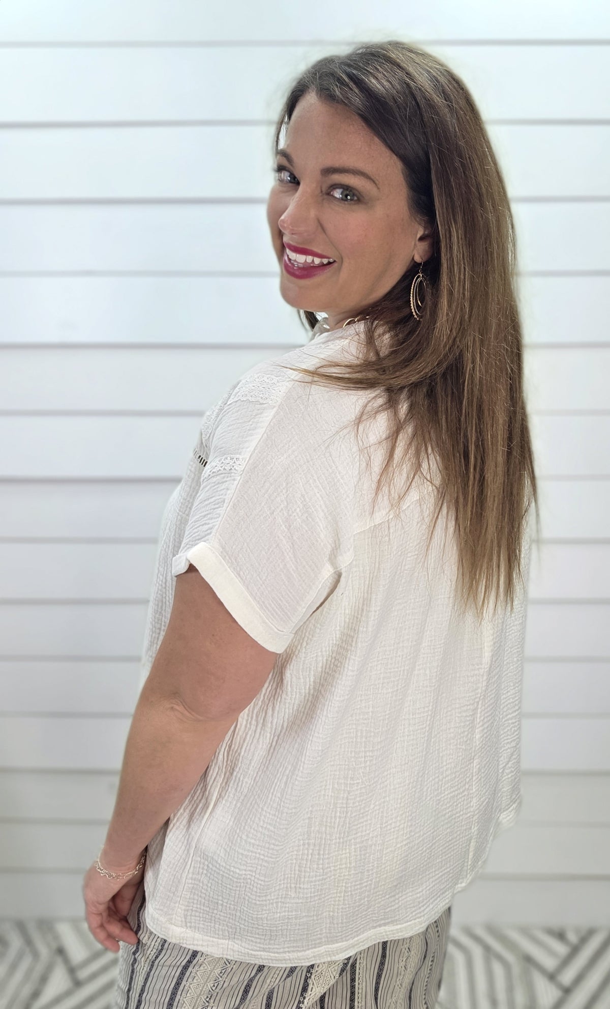CREAM COTTON GAUZED LINE LACE TRIM OVERSIZED BUTTON TRIM TOP