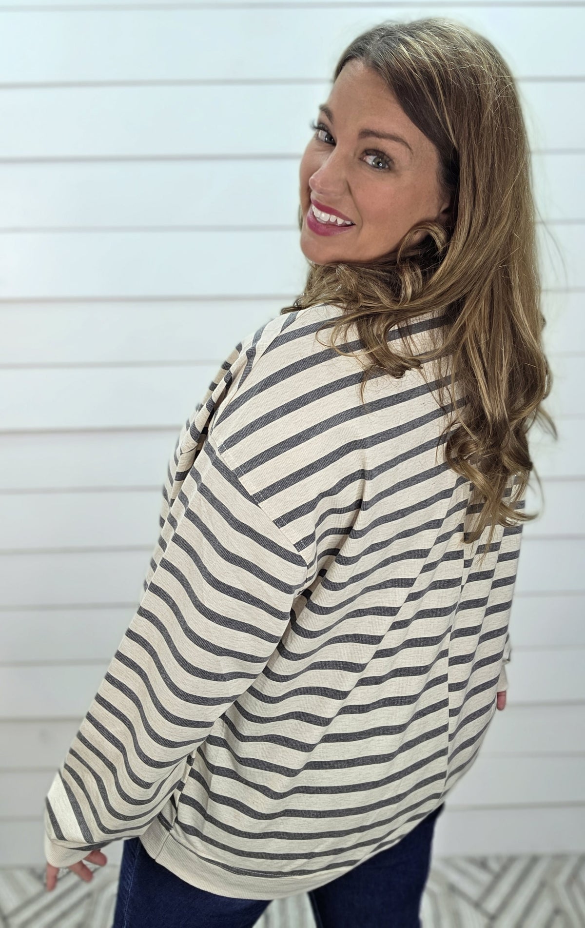 GREY/CREAM STRIPED LONG SLEEVE KNIT TOP