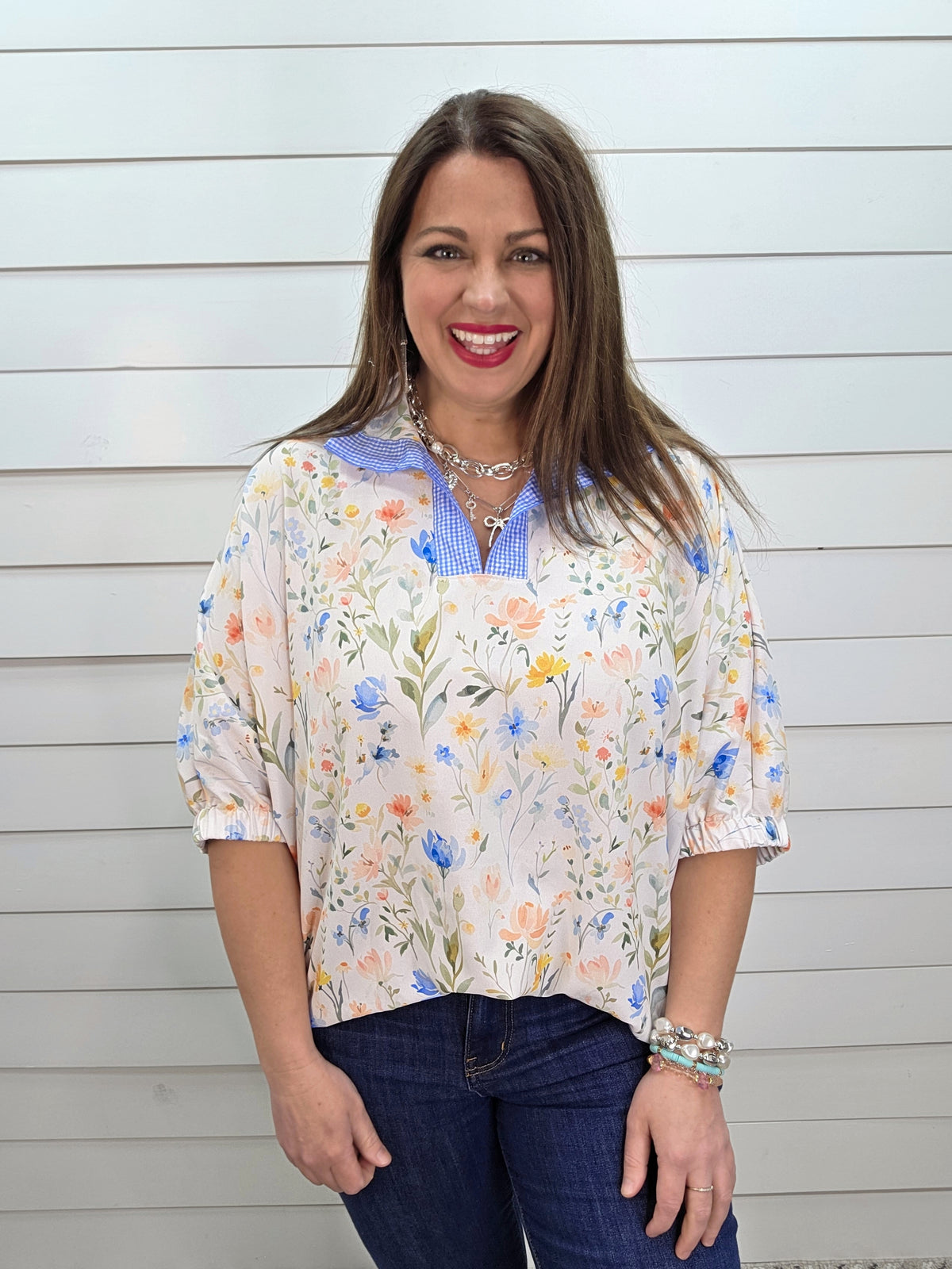 IVORY/BLUE FLORAL LOOSE FIT WOVEN TOP W/ GINGHAM TRIM