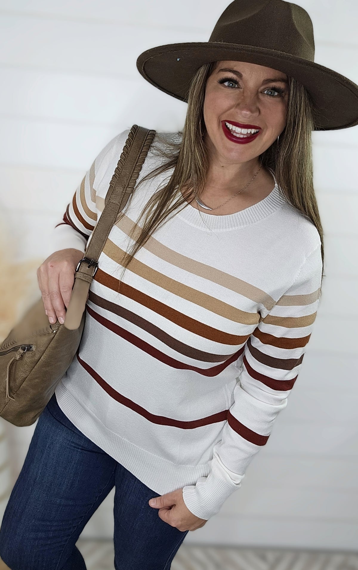 WHITE RUST/BROWN MULTI STRIPE LIGHT WEIGHT SWEATER