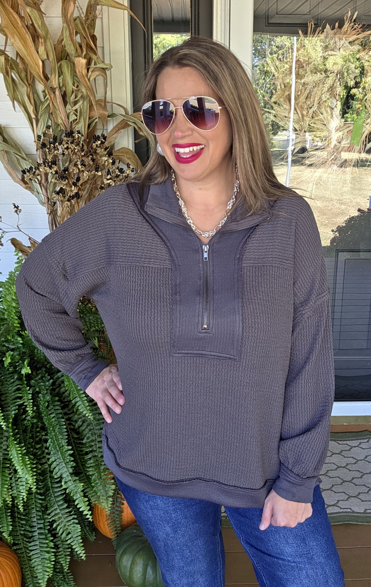 CHARCOAL TEXTURE QUARTER ZIP PULLOVER
