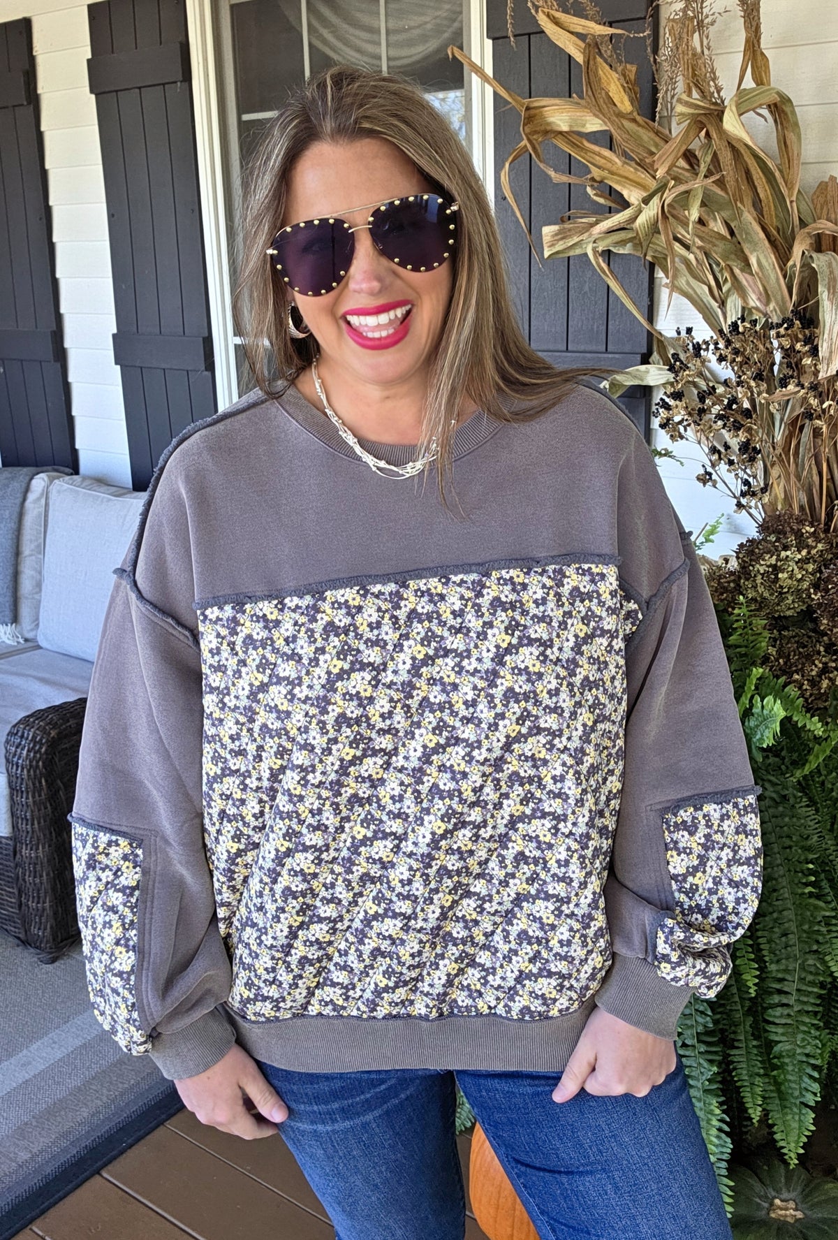 FADED NAVY/ QUILTED FLORAL/PAISLEY KNIT TOP