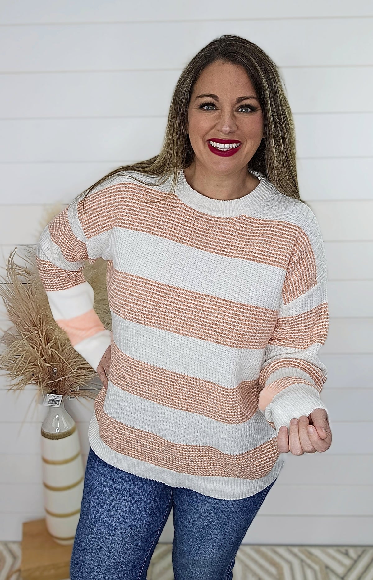 CORAL/WHITE TEXTURED COLORBLOCK CREW NECK SWEATER