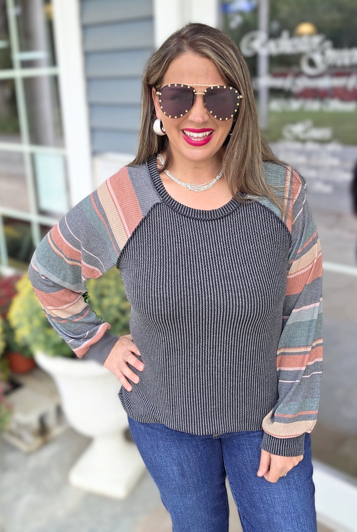 CHARCOAL RAISED RIBBED/STRIPED SLEEVE CONTRAST KNIT TOP