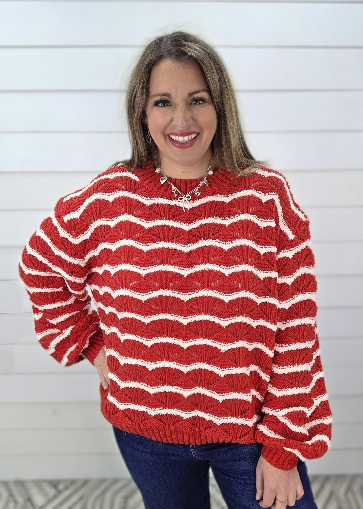 RED/WHITE LOOSE WEAVE KNIT SWEATER