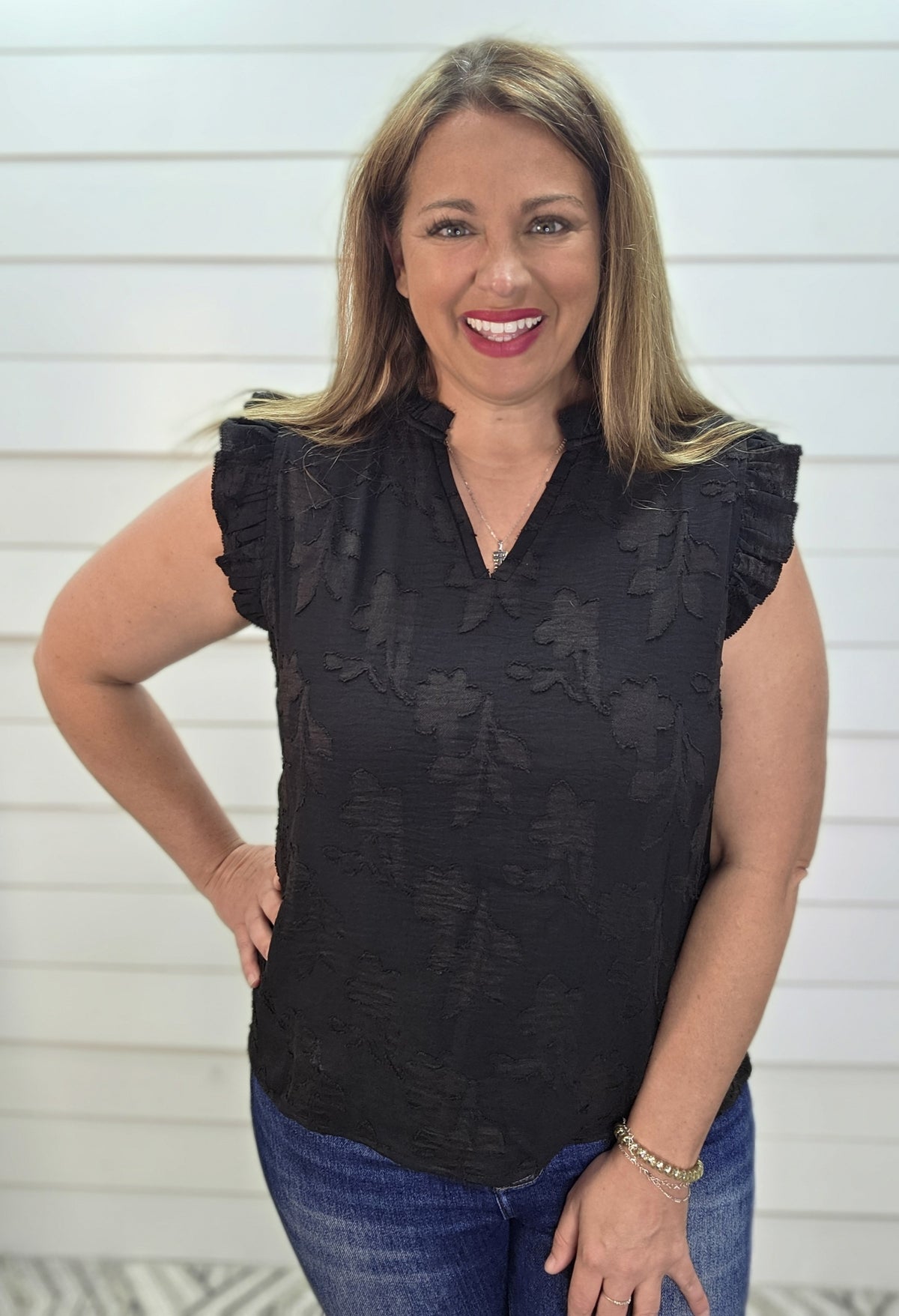 BLACK FLORAL TEXTURED SLEEVELESS WOVEN TOP