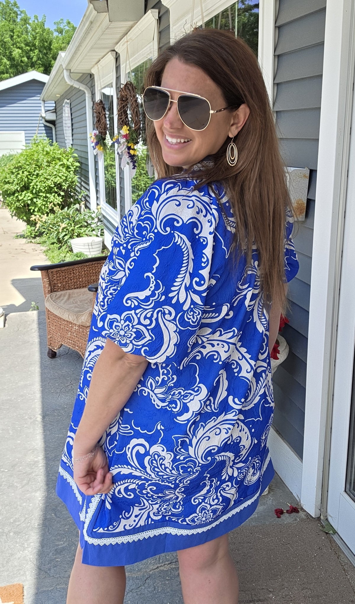 BLUE/WHITE PRINTED TEXTURED DRESS W/ LACE TRIM