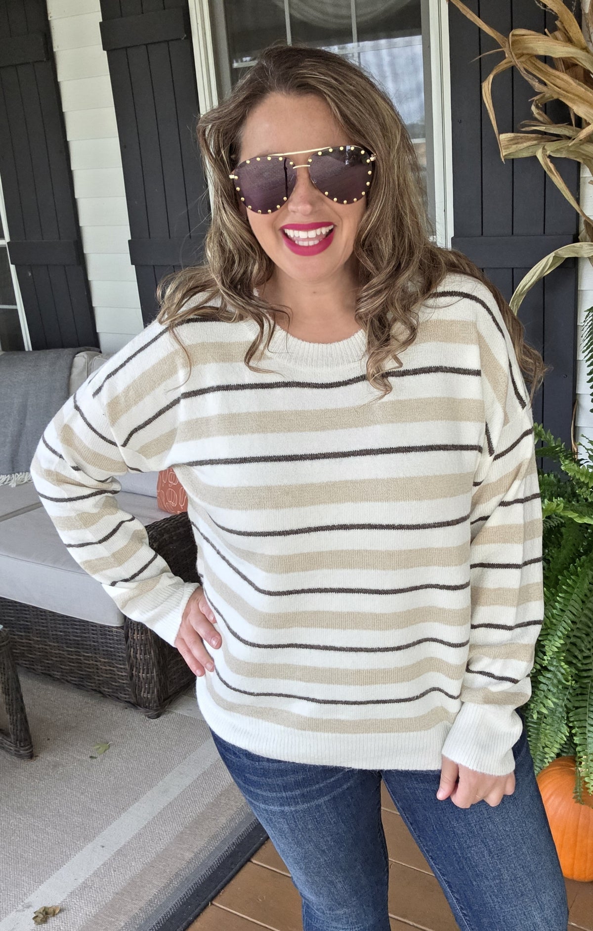 CREAM/TAUPE STRIPED KNIT PULLOVER SWEATER