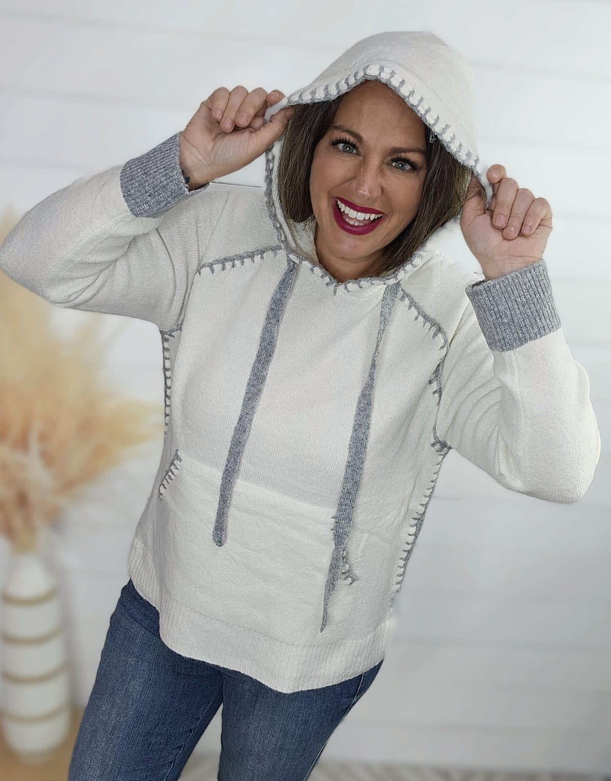 IVORY COLORBLOCK BLANKET STITCH HOODED SWEATER PULLOVER