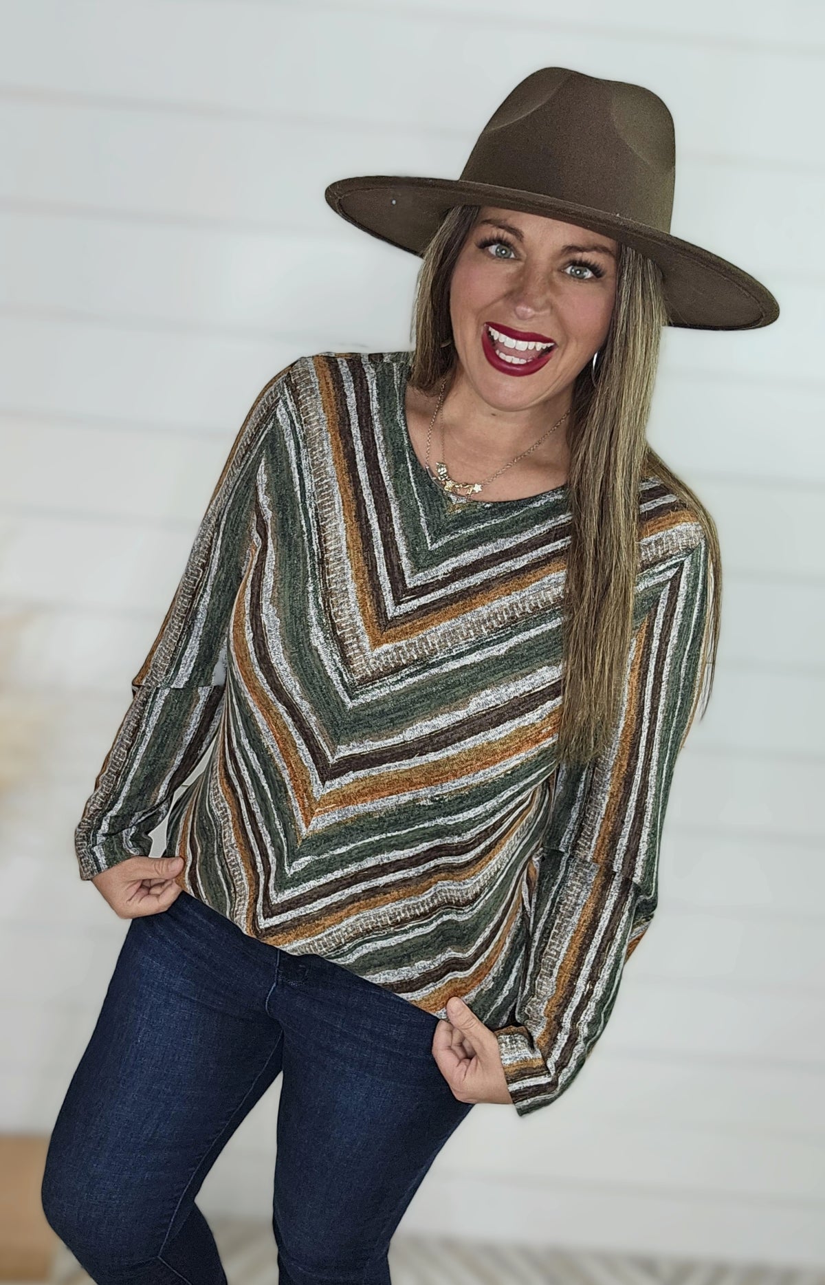 MULTI COLOR V STRIPED KNIT TOP