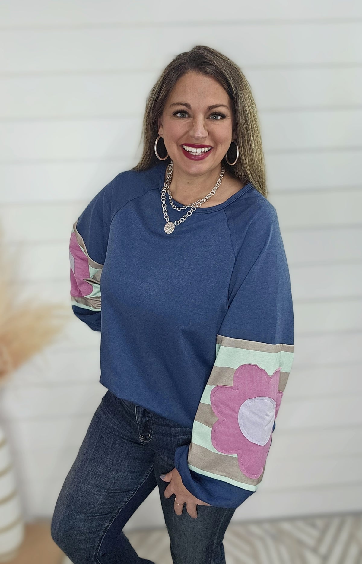 NAVY FLORAL/STRIPED SLEEVE TOP