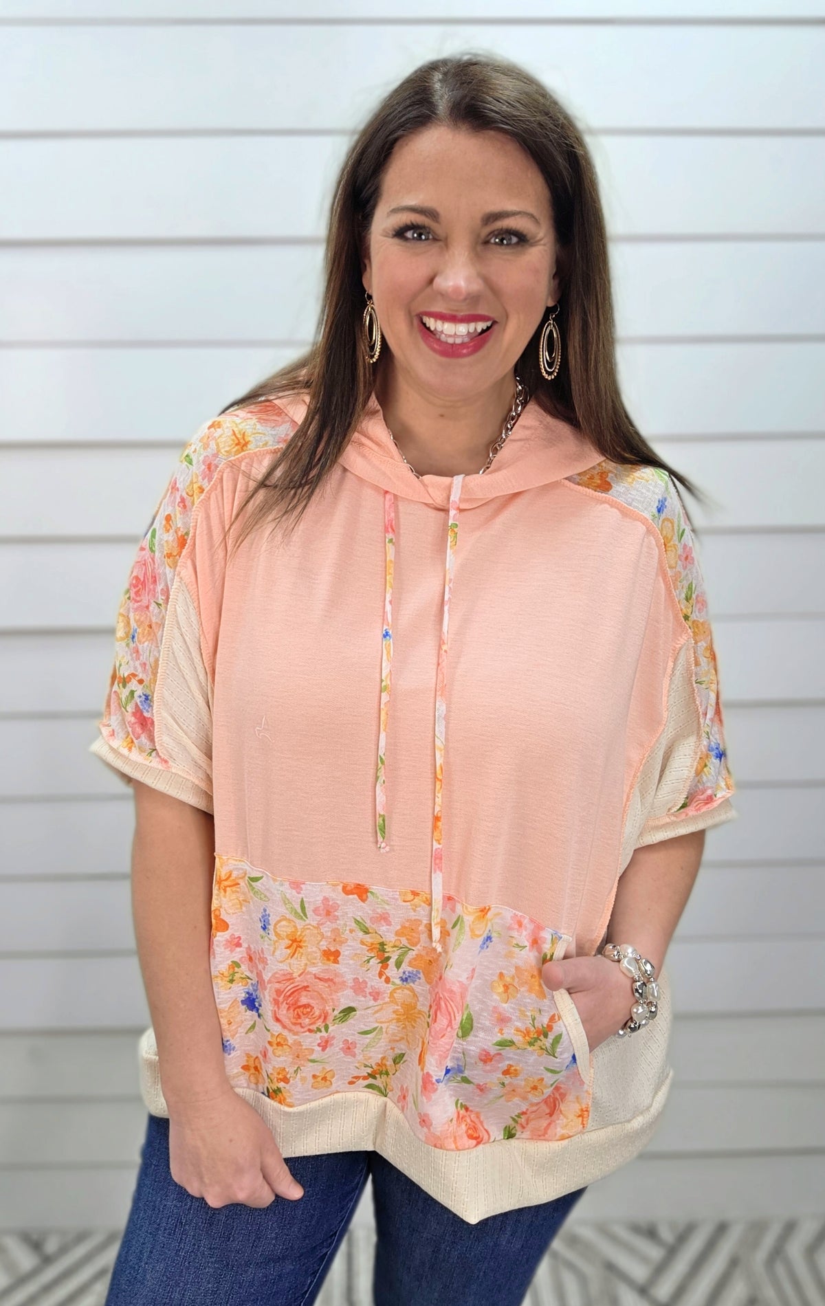 PEACH/CREAM OVERSIZED FLORAL TRIM SHORT SLEEVE HOODIE