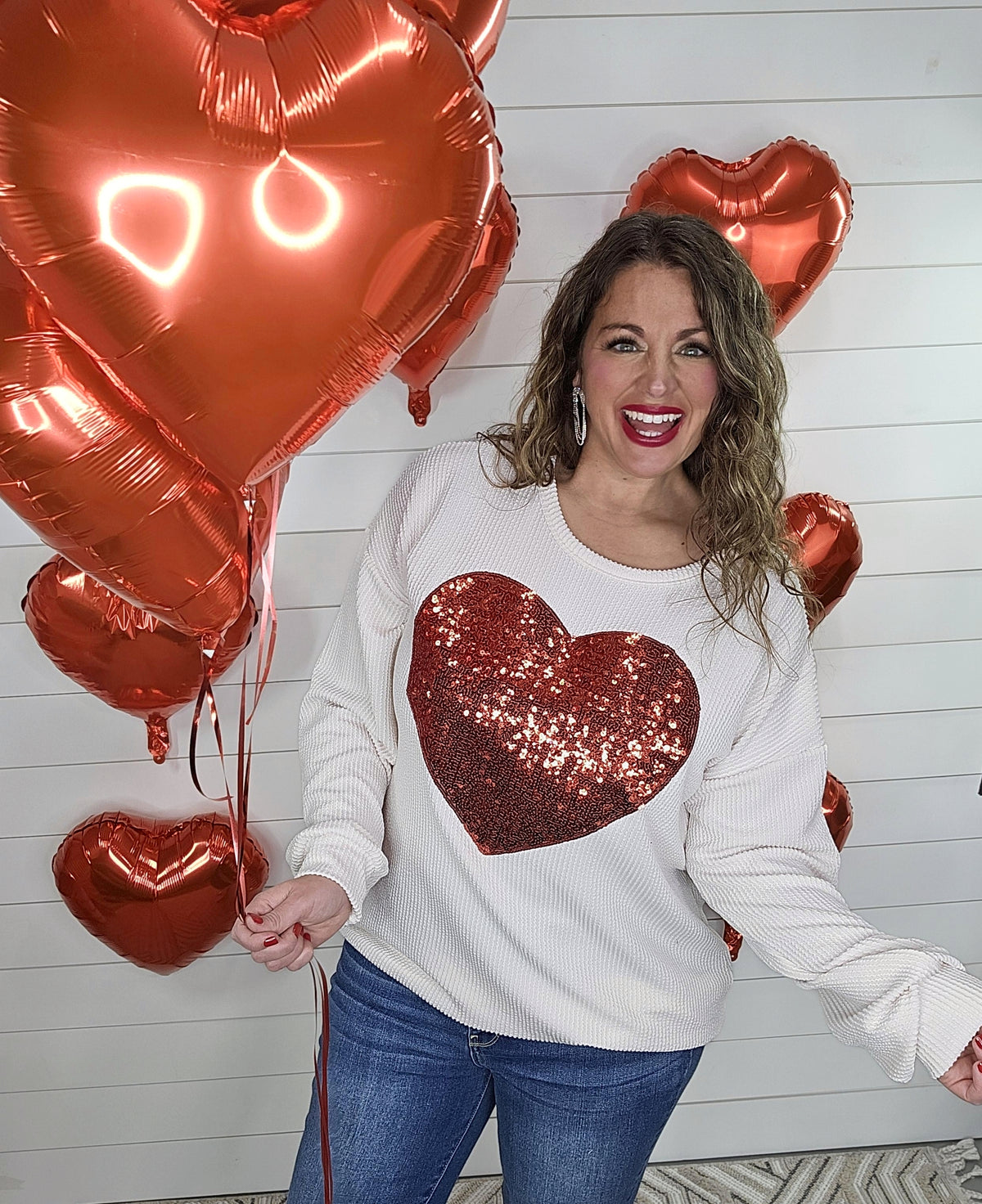 CREAM RAISED RIBBED TOP W/ RED SEQUIN HEART