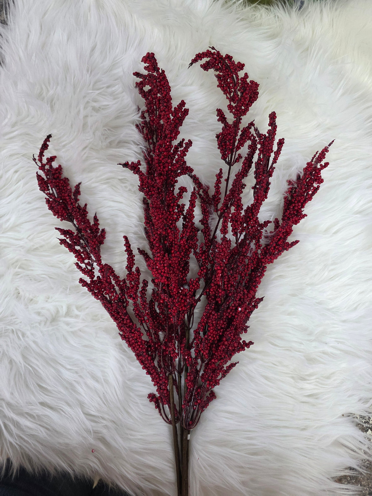 grhse -RED MULTI CLUSTER SMALL BERRY PICK