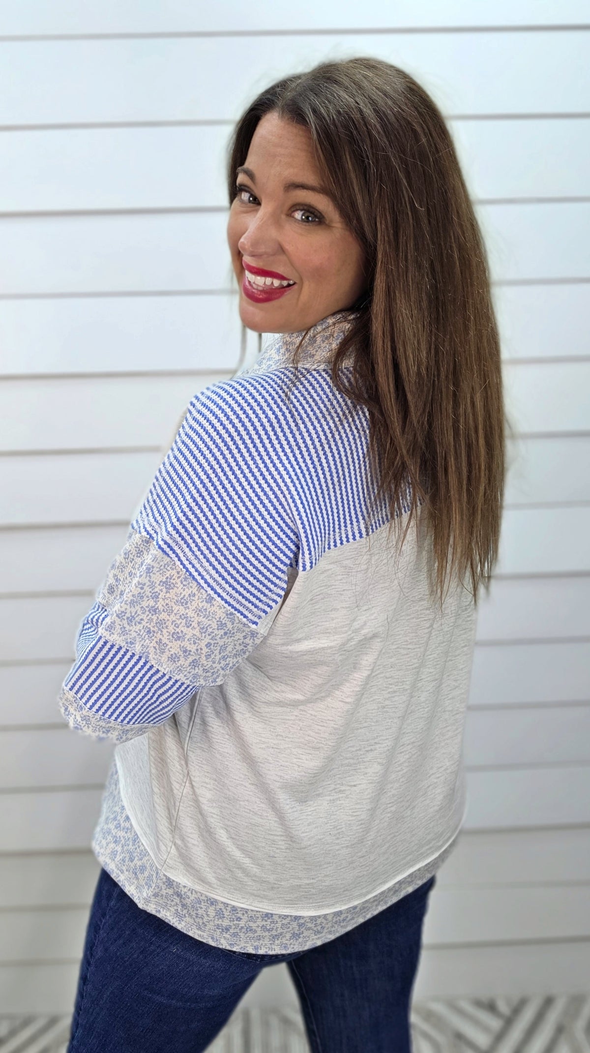 HEATHER GREY FLORAL BUTTON HENLEY KNIT TOP W/ LAY DOWN COLLAR