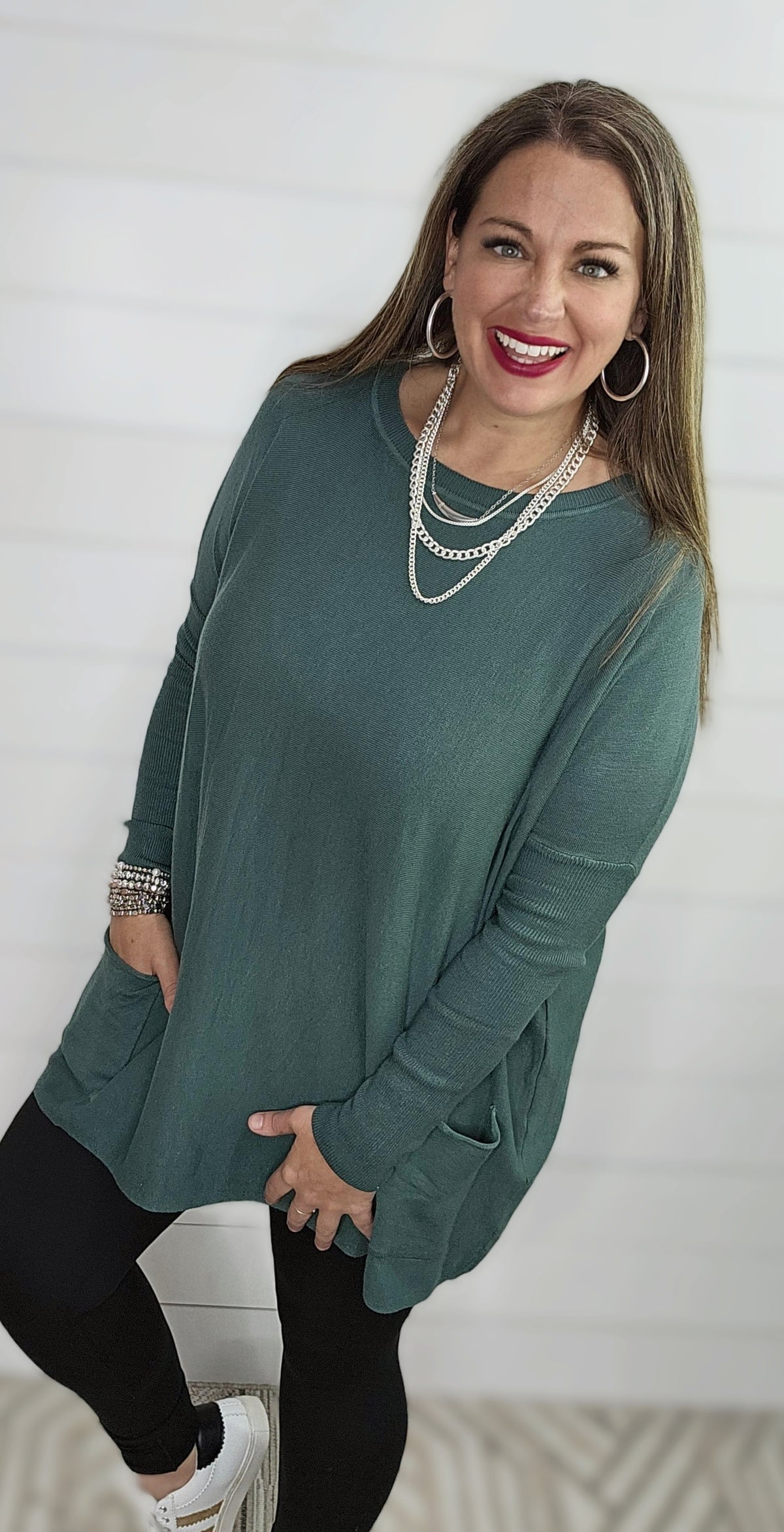 GREEN OVERSIZED TWO POCKET SWEATER