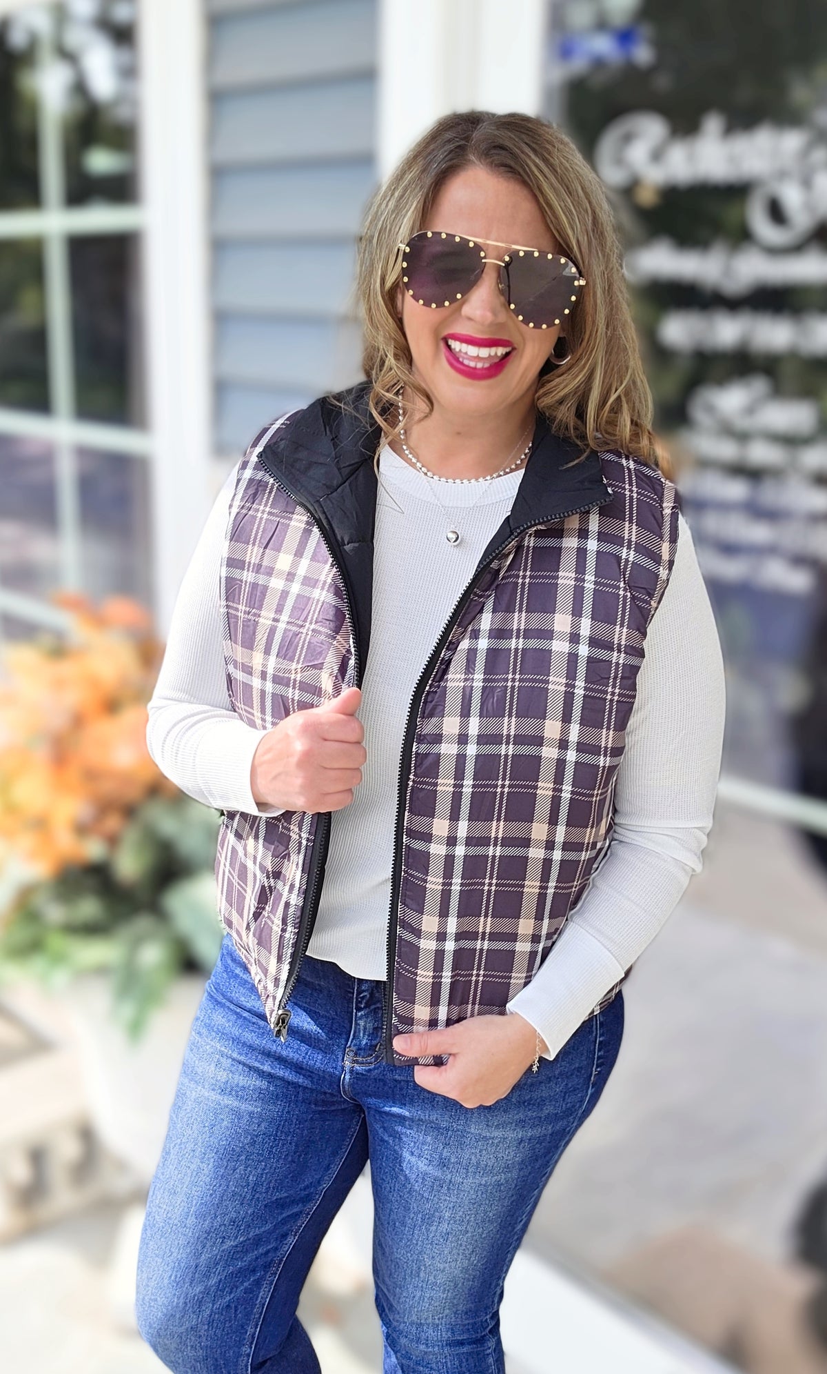 BLACK/PLAID REVERSIBLE VEST