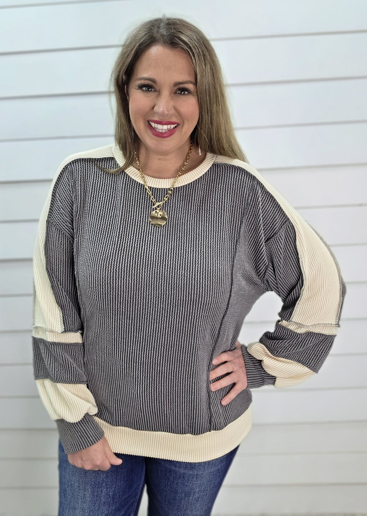 CHARCOAL/CREAM COLORBLOCK RAISED RIBBED KNIT TOP