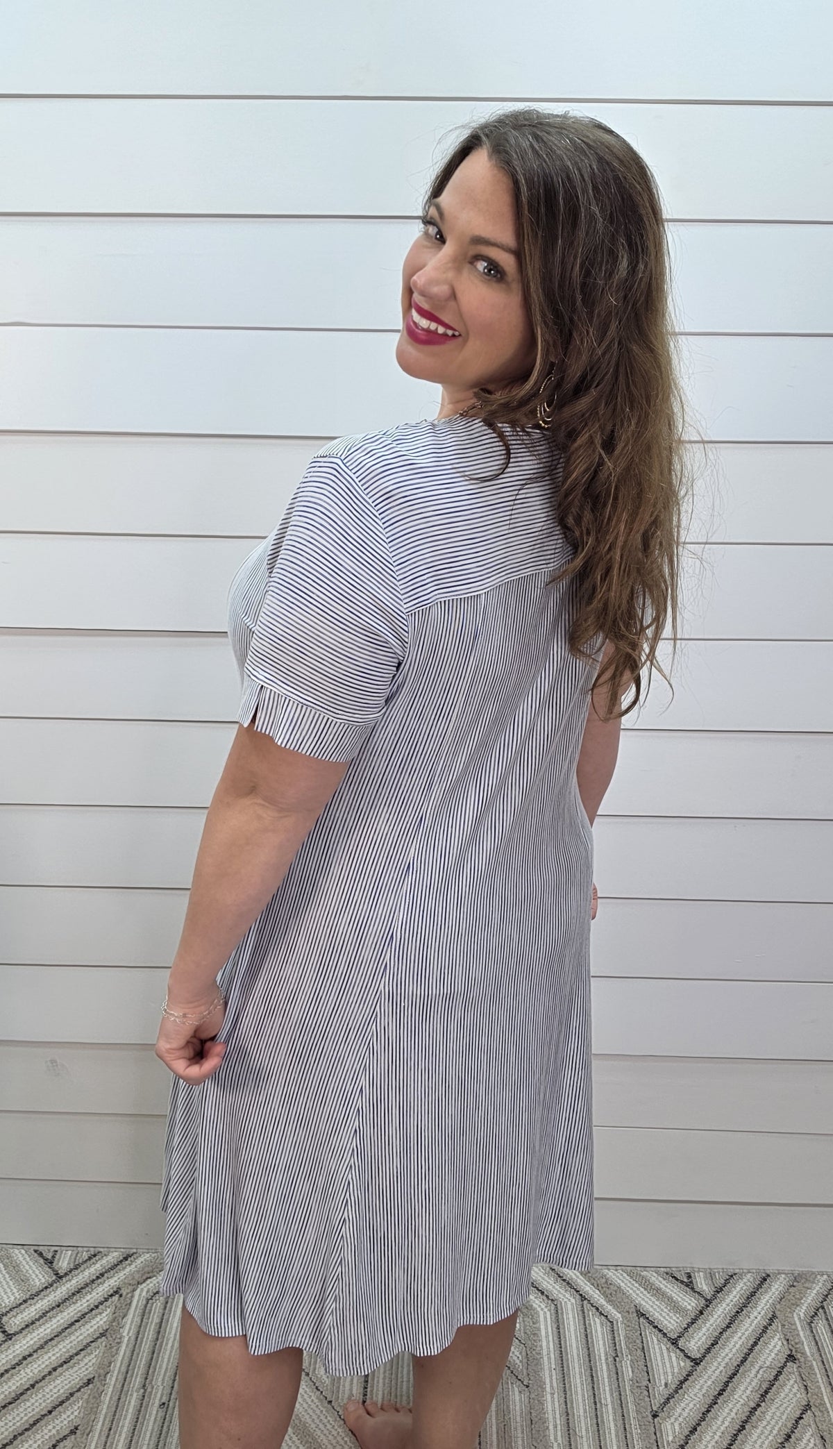 NAVY PIN STRIPE KNIT KNOTCH NECK LINE DRESS
