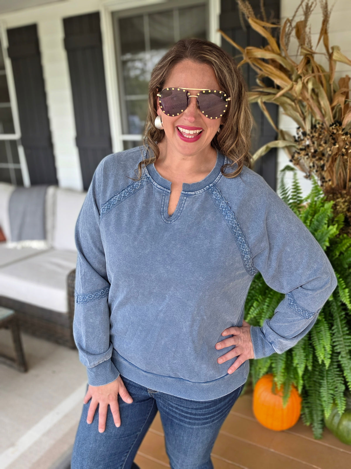 BLUE MINERAL WASH LACE TRIM PULLOVER