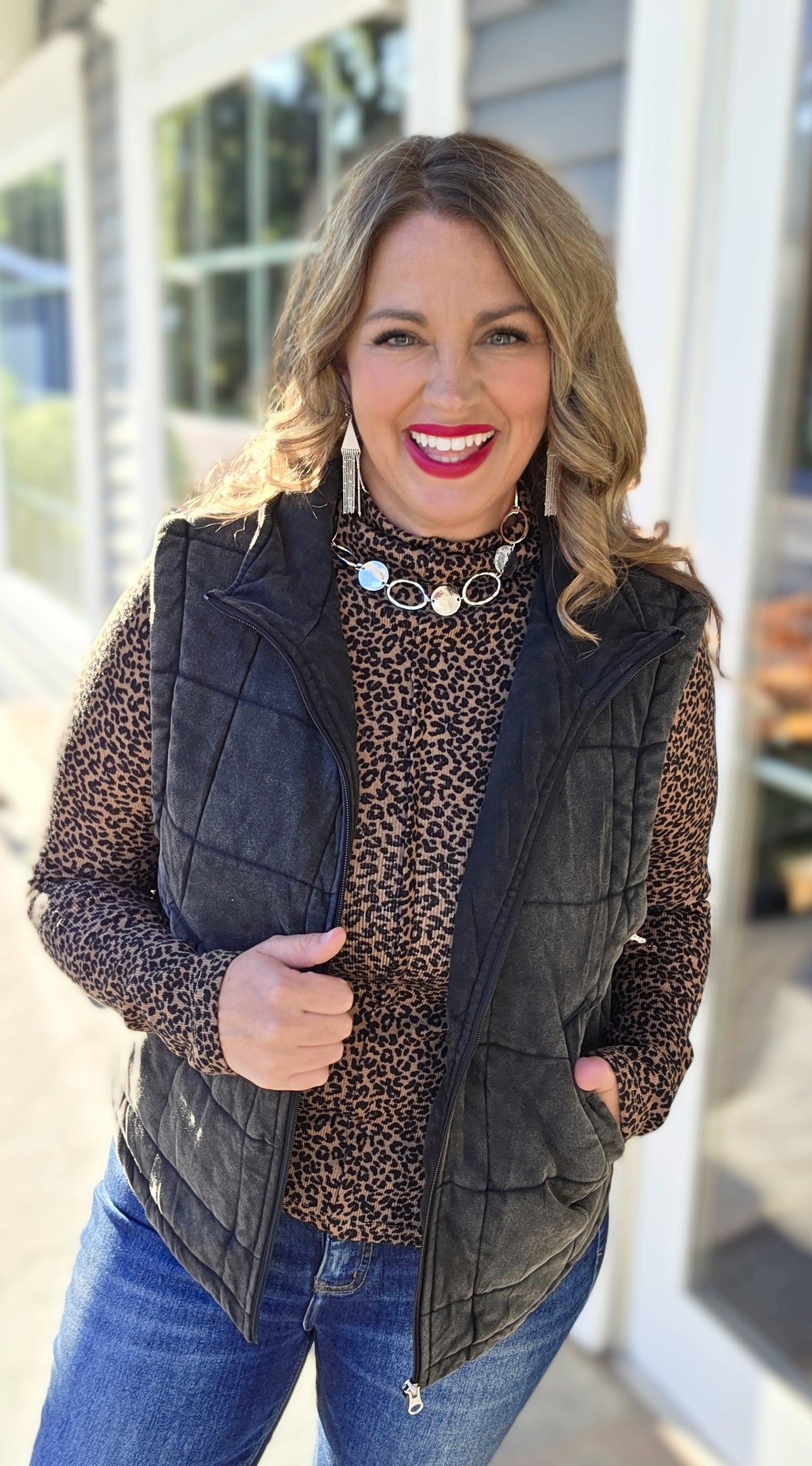 MINERAL WASH ULTRA SOFT QUILTED VEST - BLACK