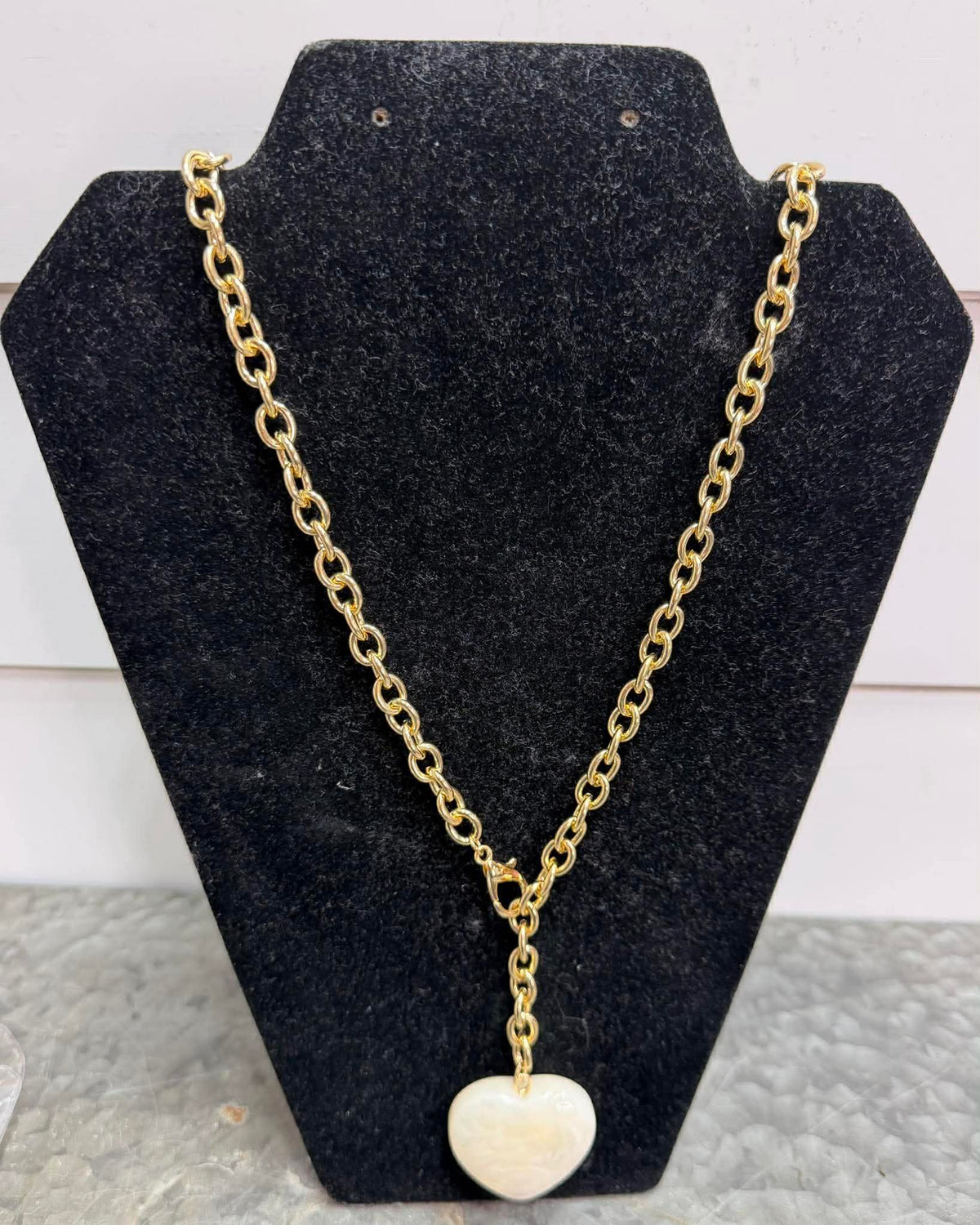 GOLD CHAIN W/ NATURAL STONE HEART NECKLACE 42"