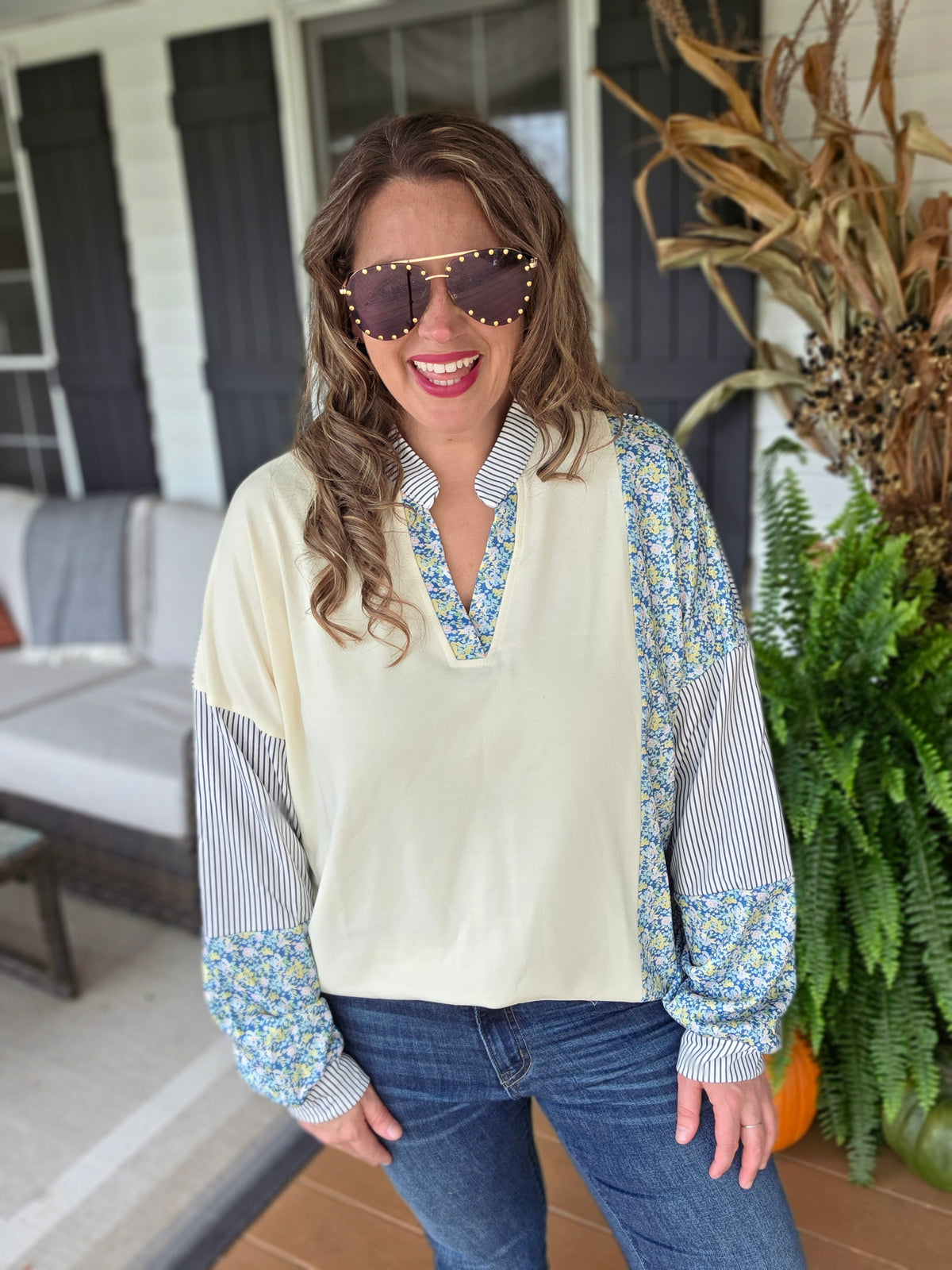 BEIGE FLORAL/STRIPED CONTRAST FRENCH TERRY V NECK TOP