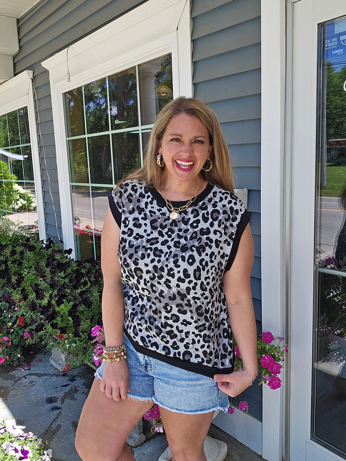 BLACK/CHARCOAL LEOPARD CAP SLEEVE KNIT TOP