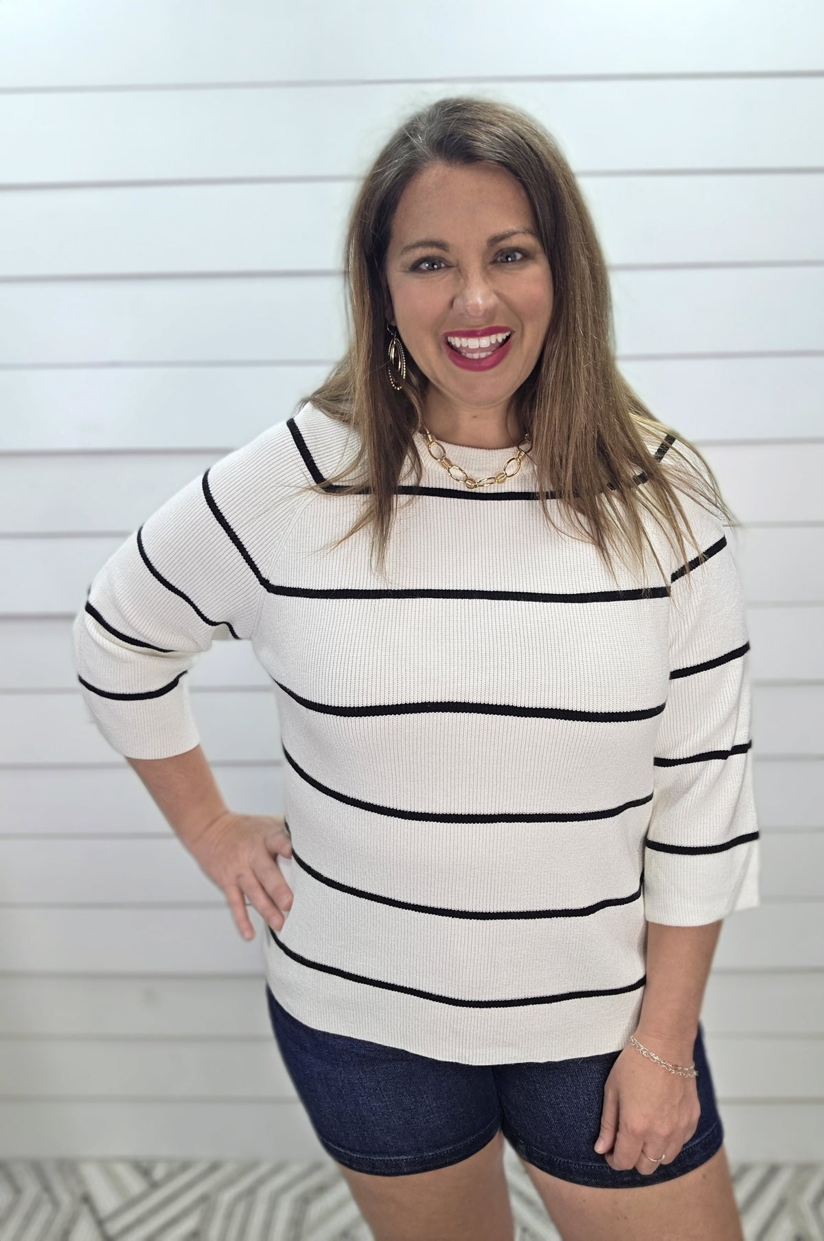 BLACK AND WHITE STRIPED LOOSE SWEATER TOP