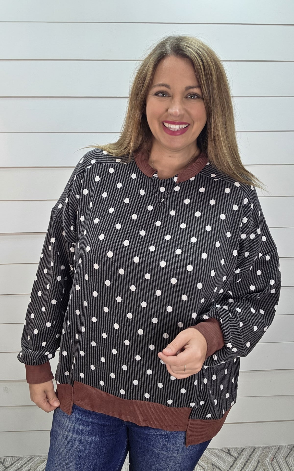 CHARCOAL POLKADOT  RIBBED KNIT TOP W/ RUST TRIM