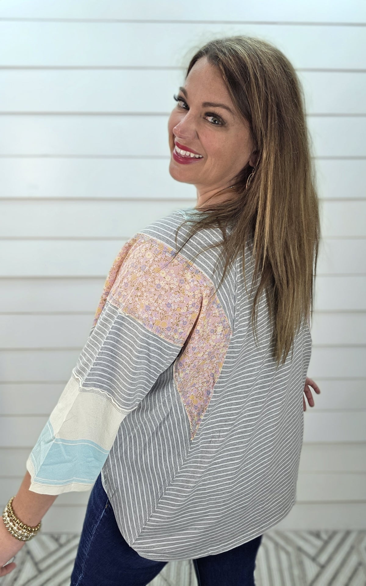HEATHER GREY STRIPED FLORAL TRIM COLOR BLOCK SLEEVE