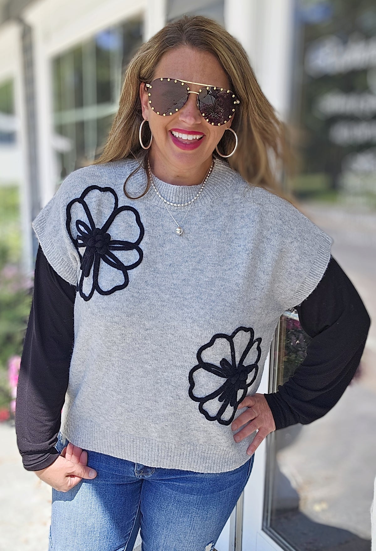 HEATHER GREY/BLACK 3D FLORAL KNIT SOFT SWEATER VEST