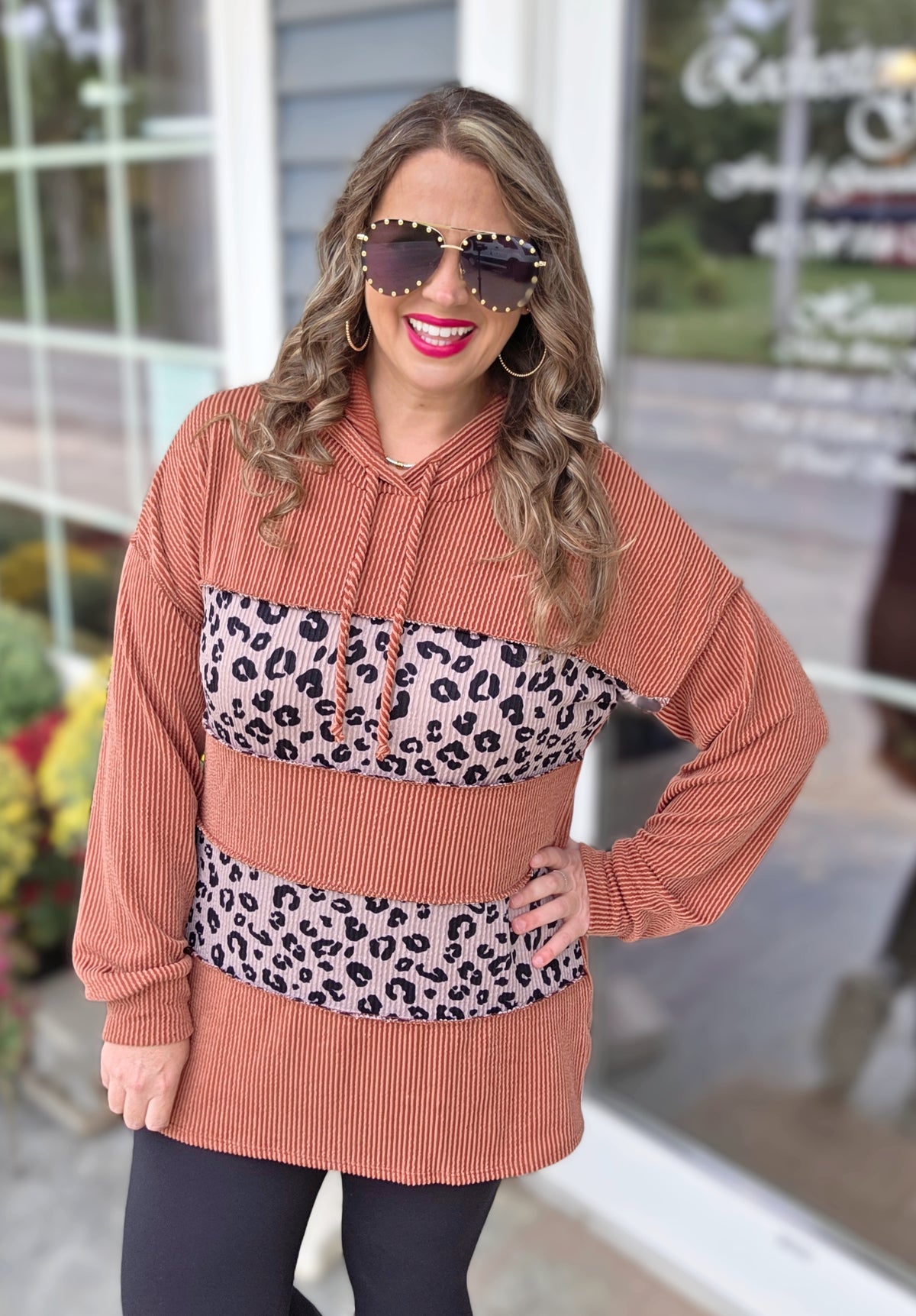 RUST RAISED RIBBED ANIMAL COLORBLOCK HOODED TOP