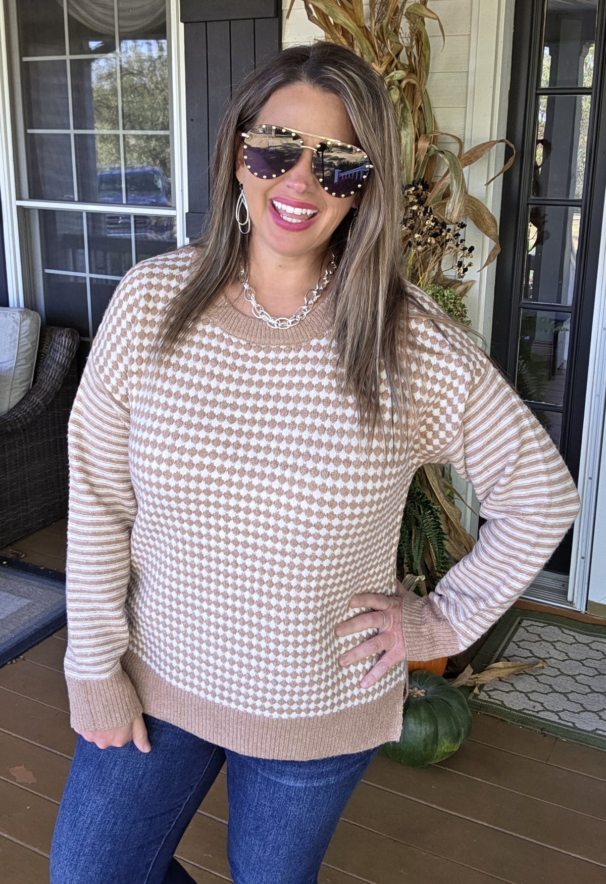 LT CAMEL CHECKERBOARD STRIPED SLEEVE CONTRAST KNIT SWEATER