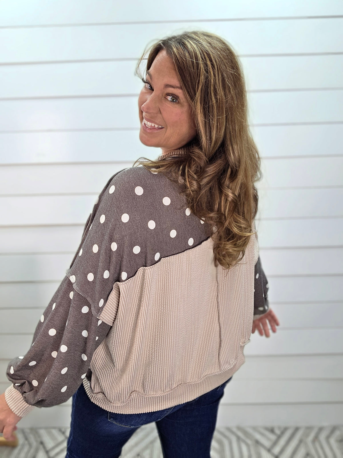 BROWN/TAUPE POLKA DOT OVERSIZED KNIT TOP