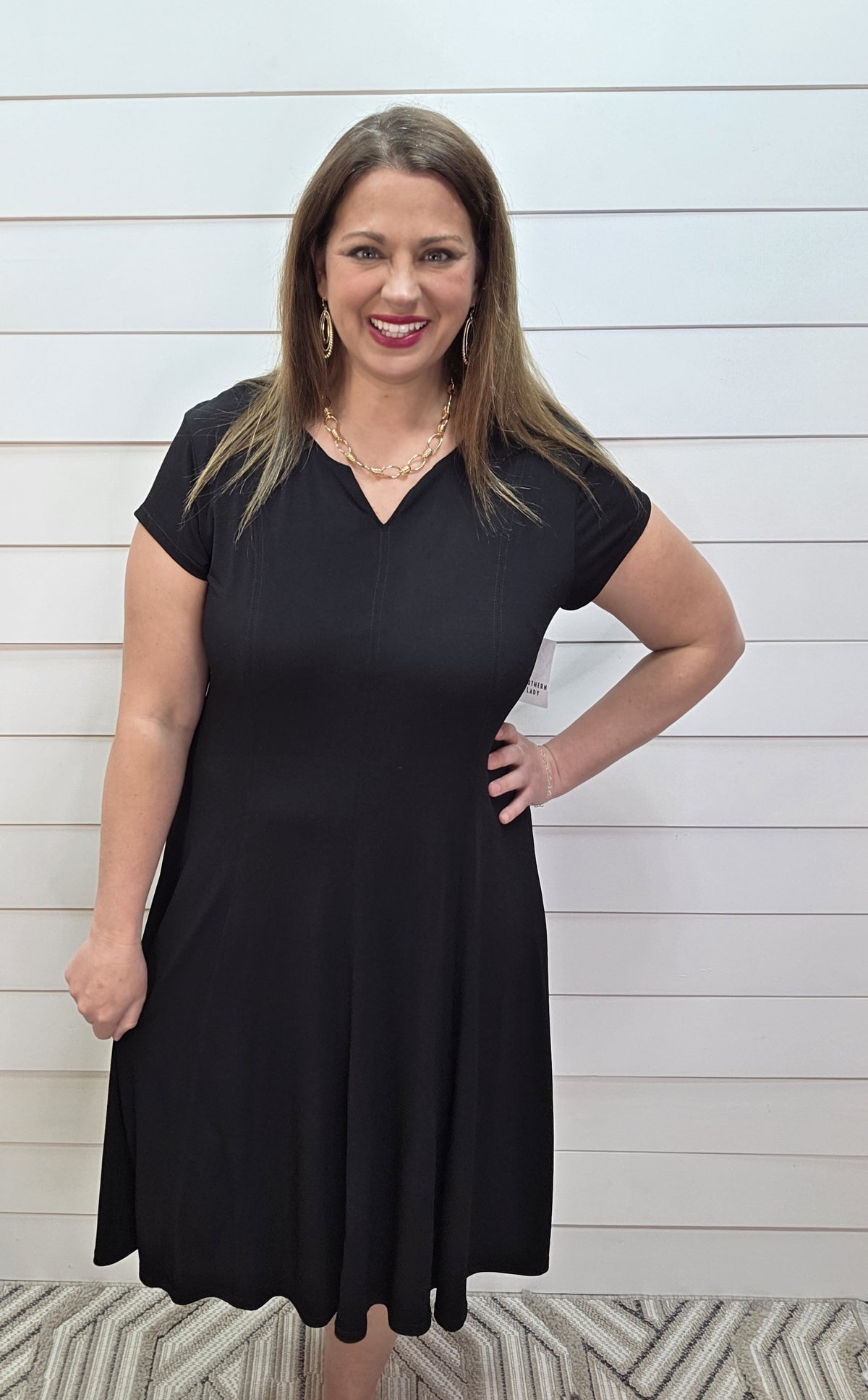 BLACK NOTCH NECK LINE SHORT SLEEVE DRESS