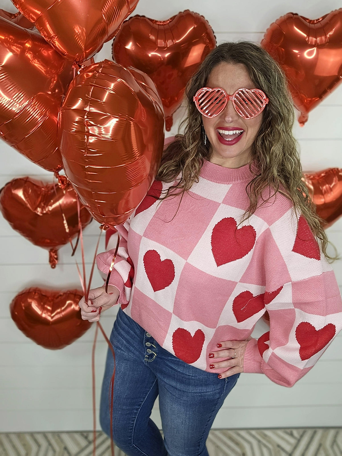 CURVY PINK HEART BLOCK SWEATER