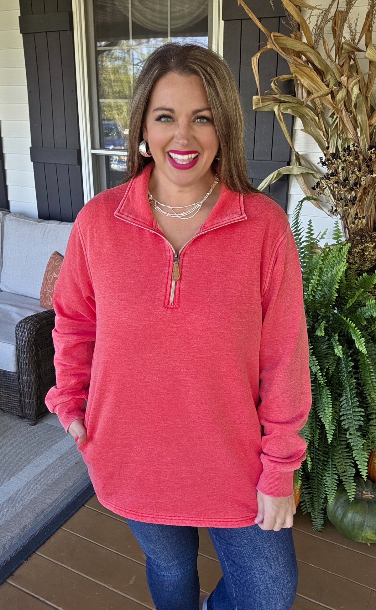 RED MINERAL WASH QUARTER ZIP PULLOVER W/ POCKETS