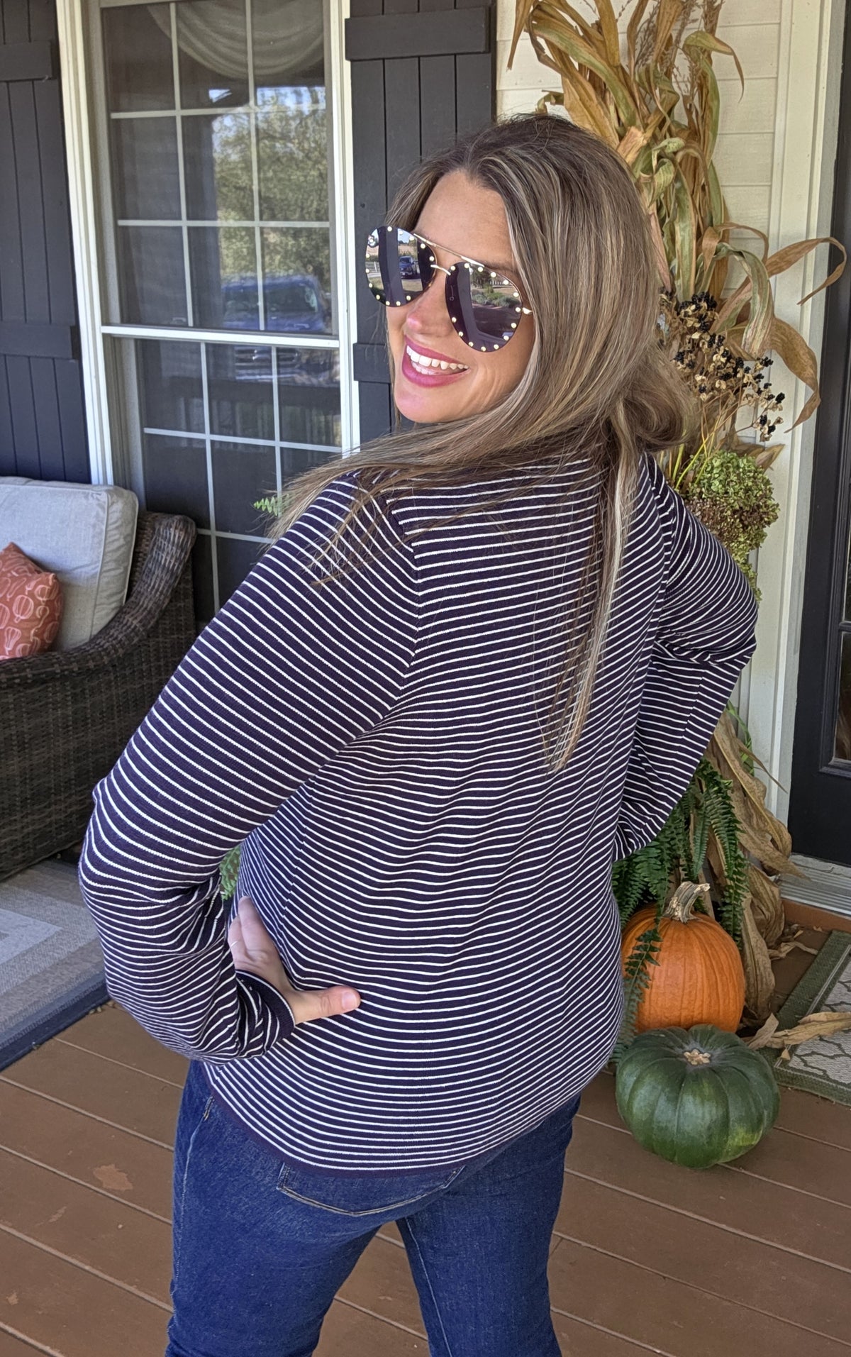 DARK NAVY PINSTRIPED PULLOVER SWEATER